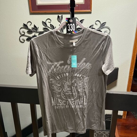 NWT Maurices Green Thunder Music Festival T-Shirt Size XS #330 - Picture 1 of 6